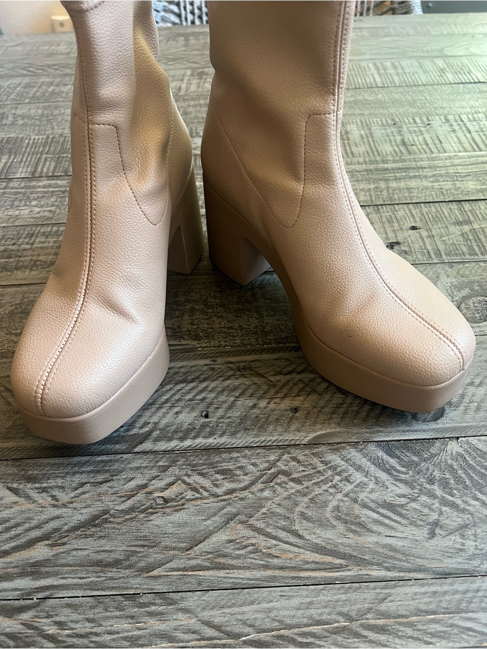 Intentionally Blank sz38 Platform Ankle Boots in Nude Tan NEW - Picture 9 of 13